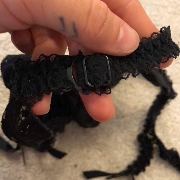 Black lace VS garter belt - Picture 8 of 13